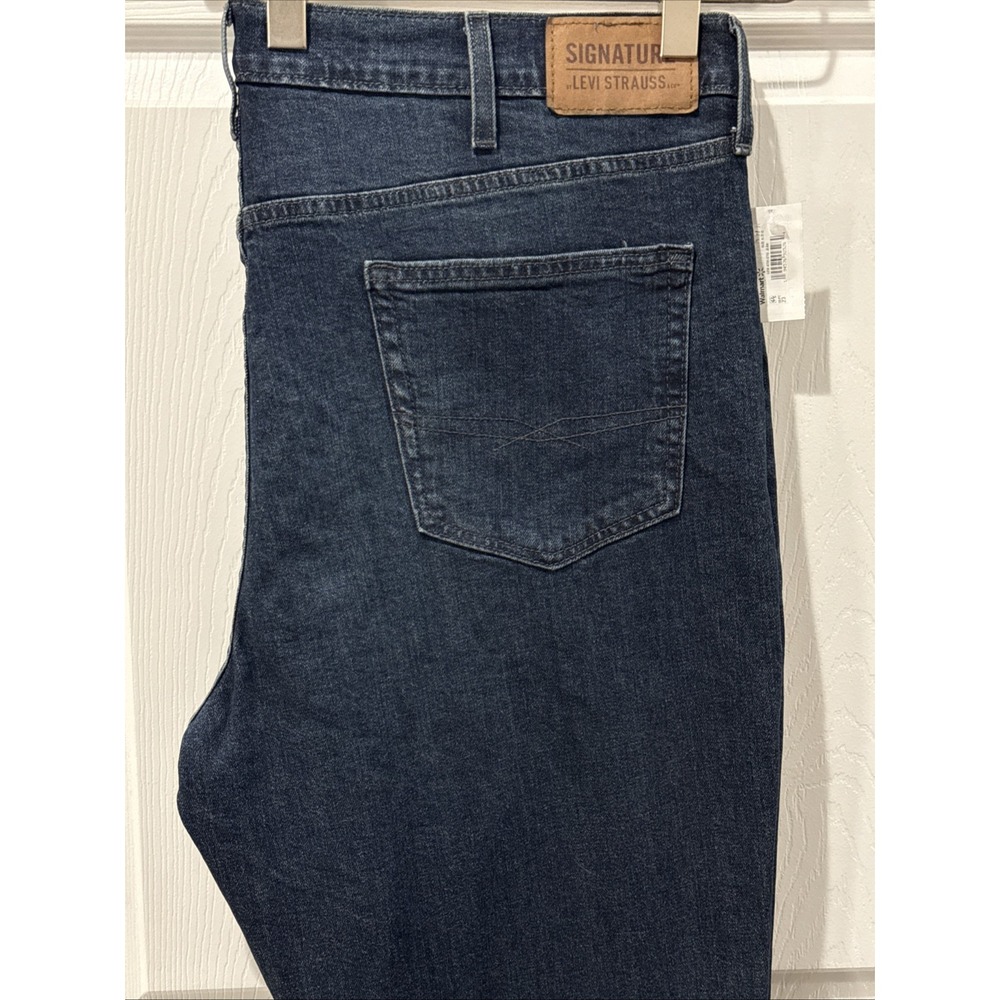 LEVI'S Strauss Signature Athletics Straight leg Blue Jeans S67 - W42" x L30" NEW